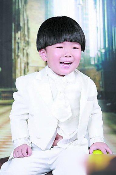 小孩锅盖头发型女图片？10张小孩子盖盖头发型