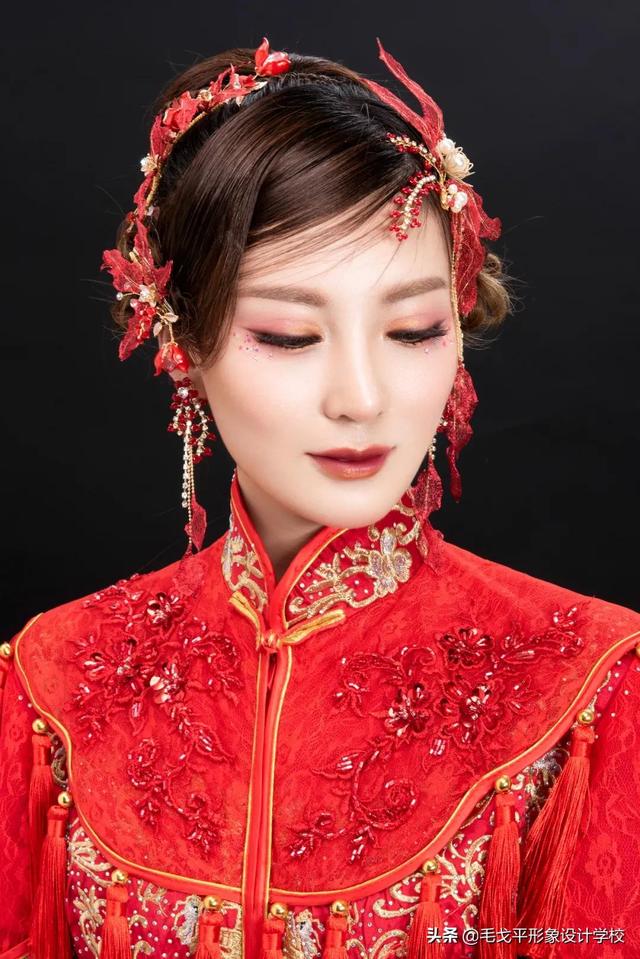 新娘妆容造型图片？18款绝美中式新娘造型