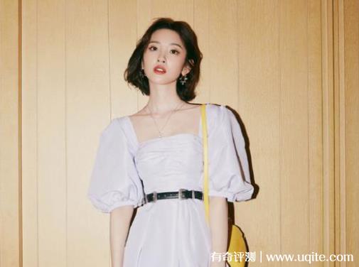圆脸剪什么发型好看（披肩短直发修脸效果最好）
