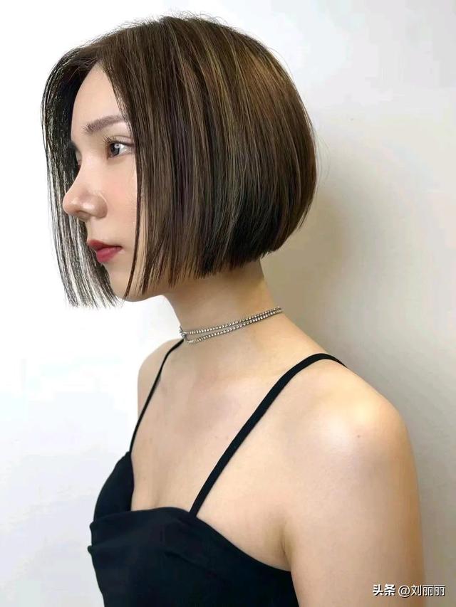 女性卷发发型图片大全？最好看的波波头烫发女生