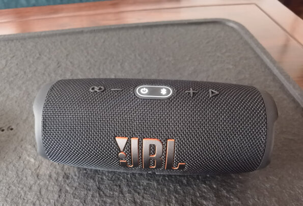 客观评价JBLCHARGE5蓝牙音箱怎么样？上手三周说真相
