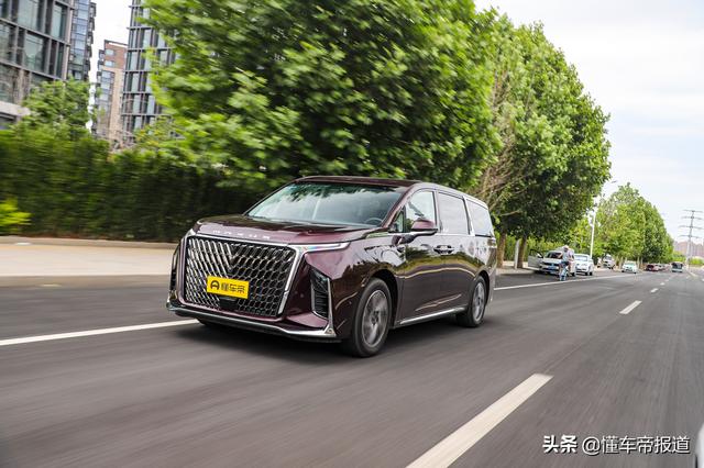 上汽大通g90七座图片价格？上汽大通MAXUS G90的性能介绍