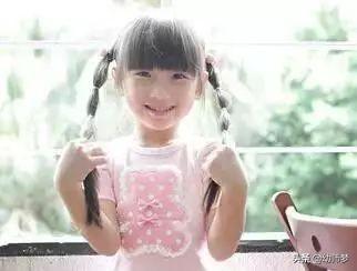 小女孩发型图片绑扎？简单又漂亮的小女孩发型