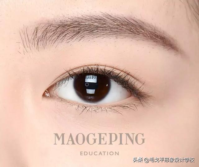 怎么样画好眼线才好看？详细新手眼线教程