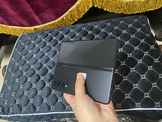 三星Galaxy Z Fold3 5G手机到底怎么样，参数如何！