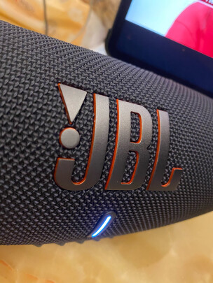 客观评价JBLCHARGE5蓝牙音箱怎么样？上手三周说真相