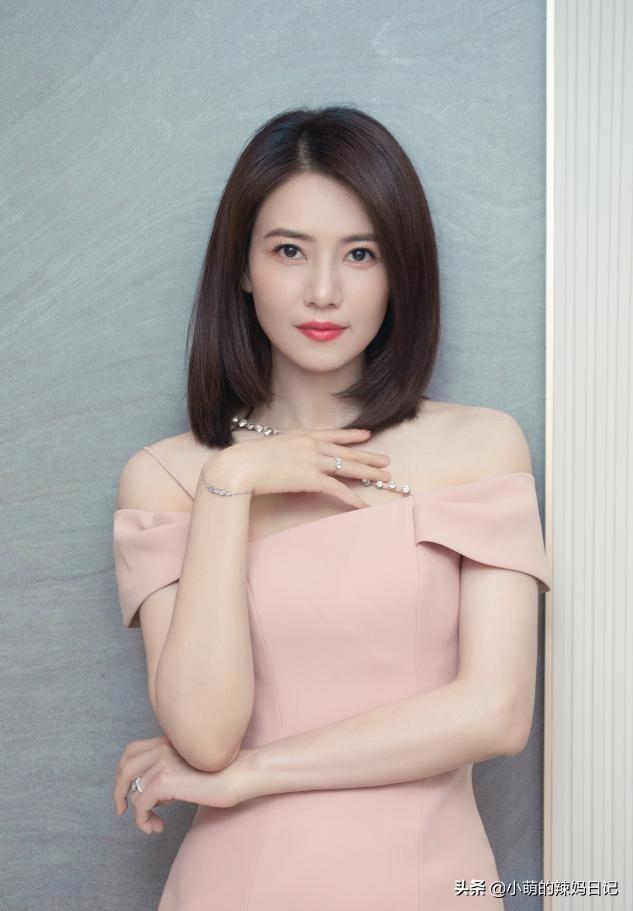 短发发型图片女减龄烫发？5款短烫发更适合你