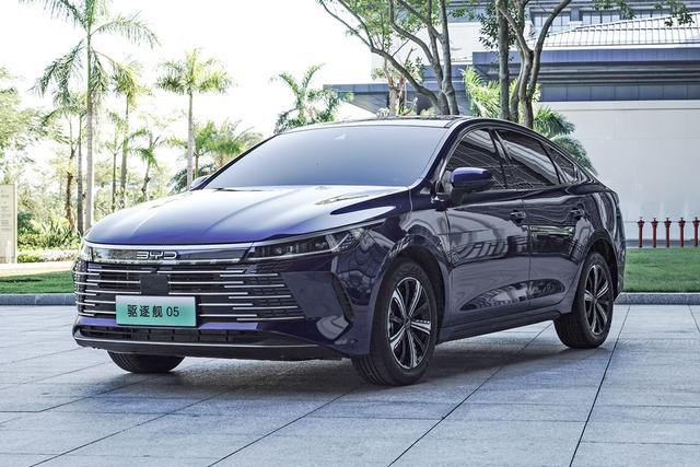 比亚迪唐2022款suv七座？比亚迪唐ev2022款有天窗吗