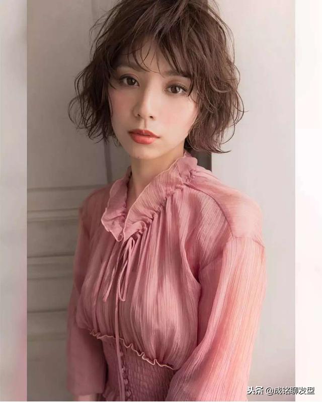 瓜子脸剪什么发型好看图片女？适合瓜子脸的简单发型图片