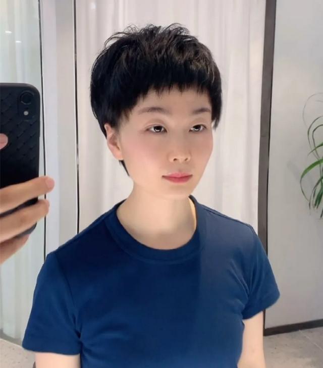 新潮短发发型女图片？最新款时尚超短发