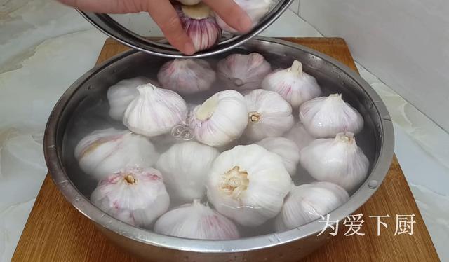 糖醋大蒜头怎么腌制方法？糖醋蒜的制作教程