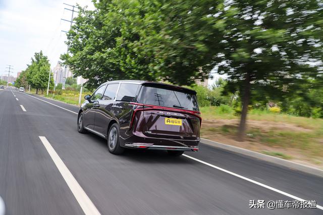 上汽大通g90七座图片价格？上汽大通MAXUS G90的性能介绍