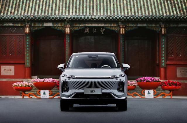 荣威最新款suv车型图片？荣威全新一代rx5实拍