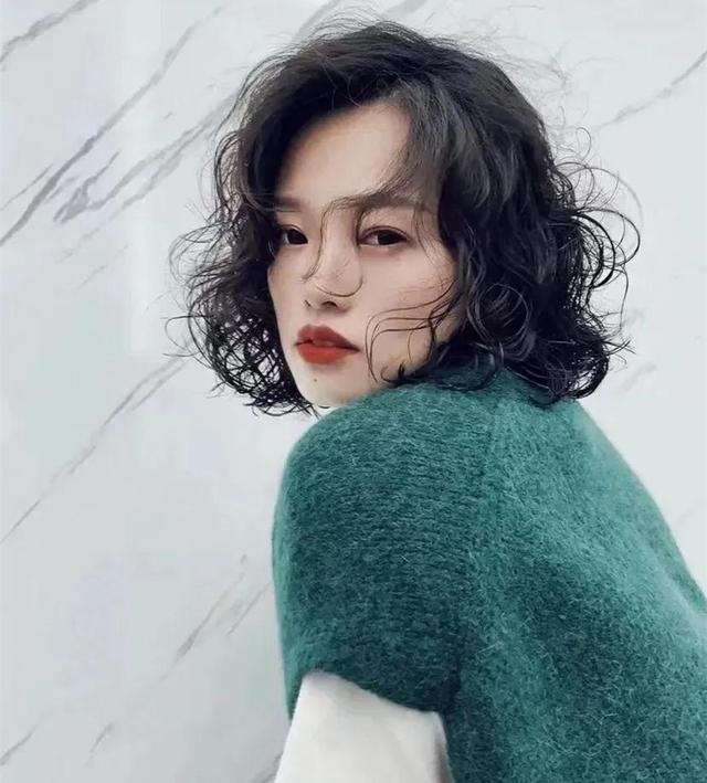 短发发型女烫头发？四款超人气网红烫发