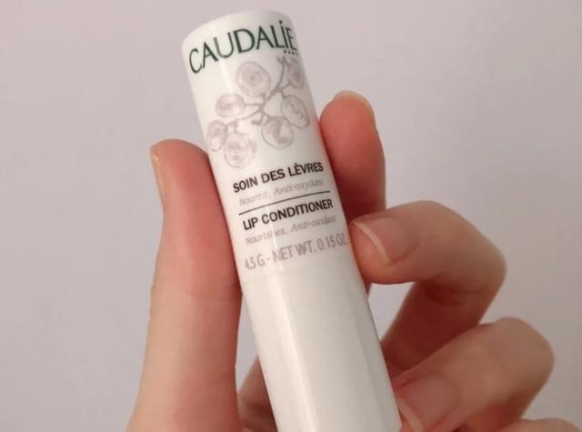 什么牌子唇膏最好用？冬天嘴干起皮哪个牌子润唇膏好用