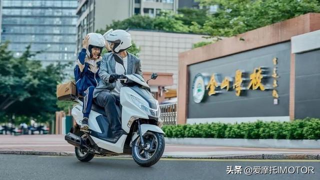五羊本田125新款踏板车价格？五羊本田踏板车125最新款NCR测评