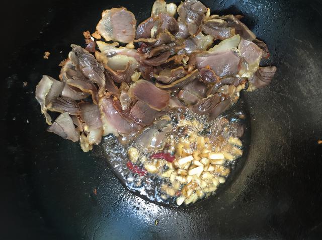 腊肉做正确做法又香又好吃？腊肉怎么炒好吃又简单