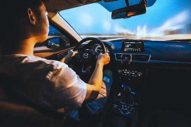 车贷逾期多久会收车？车贷逾期银行收车处理流程