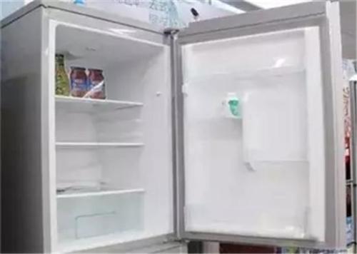 冰箱里的冰块怎样才能快速去除？冰箱结冰的解决方法