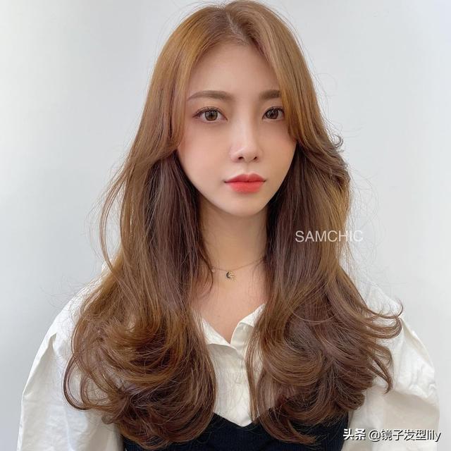 发型图片女2022最新款？2022最火发型烫卷图片
