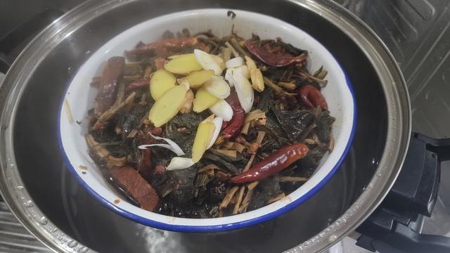 正宗梅菜扣肉做法教程？梅菜扣肉怎么做好吃又简单