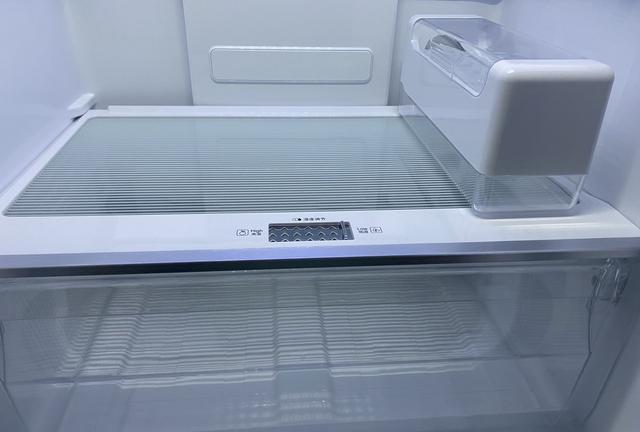 新冰箱通电前需要做些什么？冰箱侧面发热正常吗