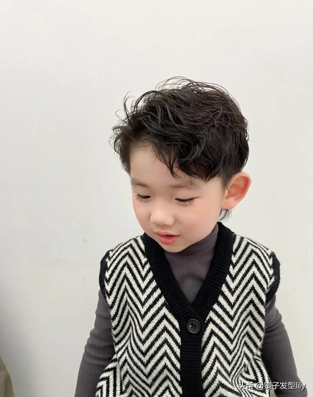 儿童发型设计男孩图片？小男孩发型简单又好看大全
