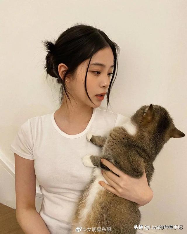 好看的发型怎么梳？4款不挑人的扎发