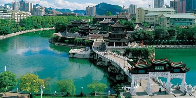 夏天去哪里旅游舒服？夏日旅游必去的10大避暑胜地