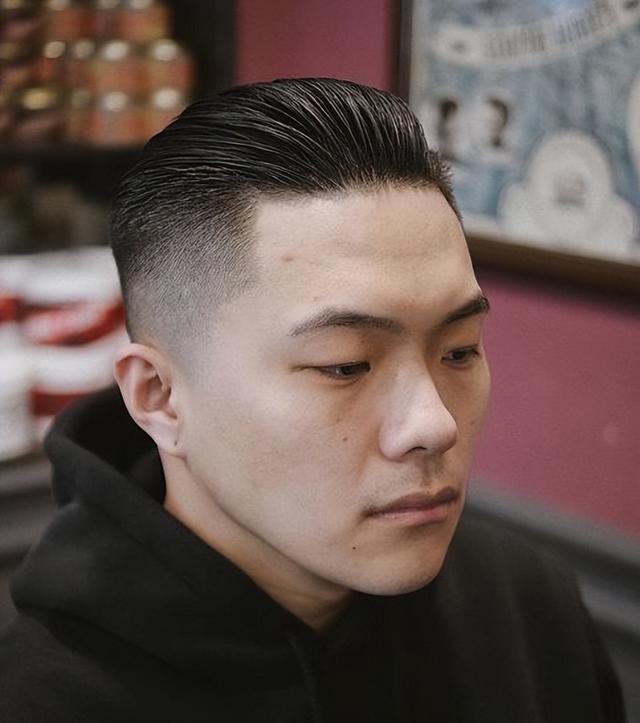 两边短的男士头发发型？最火的男士夏季发型