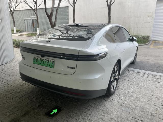 et7蔚来车型照片？蔚来新车et7落地价格