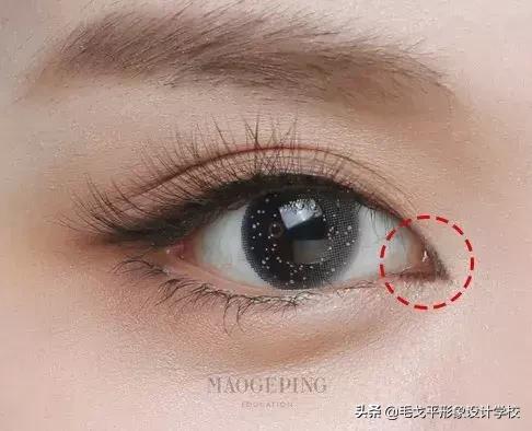怎么样画好眼线才好看？详细新手眼线教程