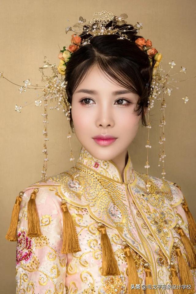 新娘妆容造型图片？18款绝美中式新娘造型