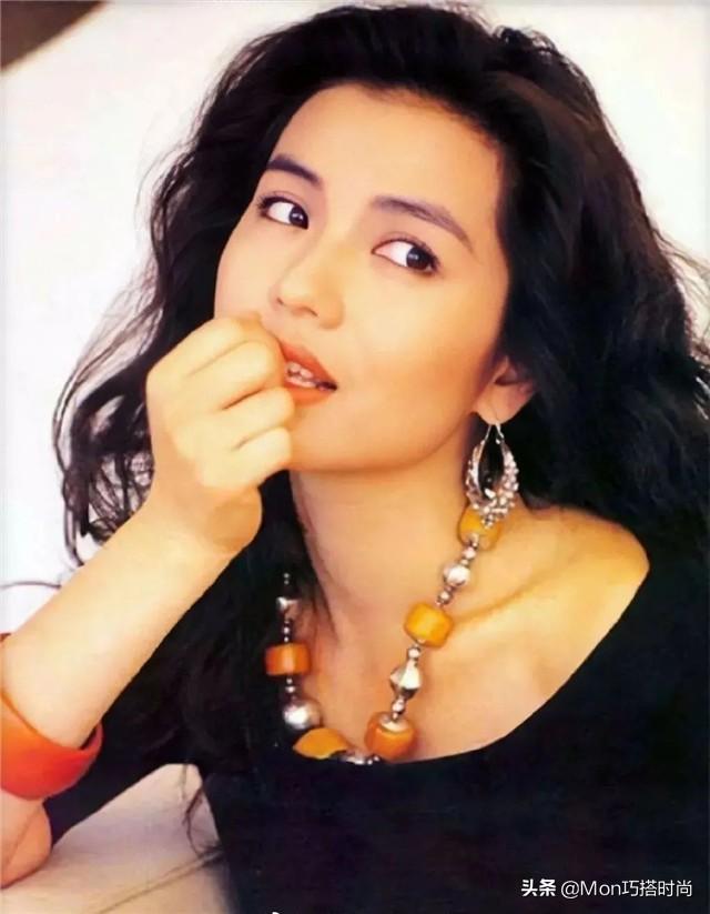 方形脸适合什么发型女？方脸适合的发型图片