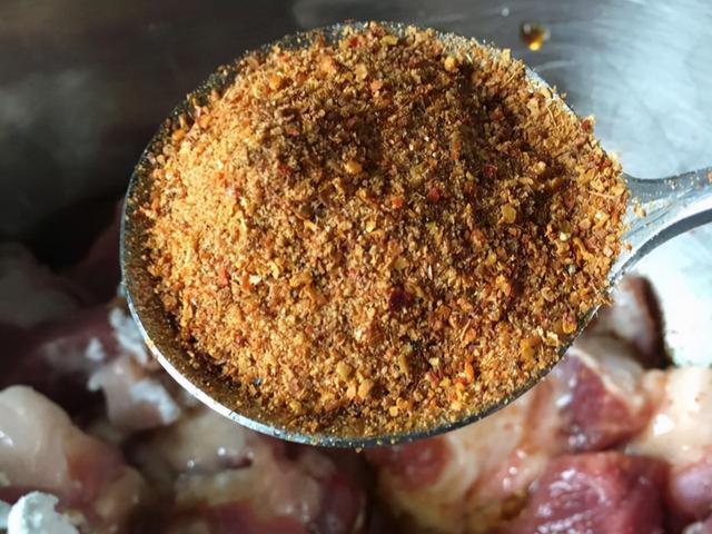 羊肉串怎么腌制最好吃？烤羊肉串最好的腌制方法