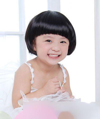 小孩锅盖头发型女图片？10张小孩子盖盖头发型