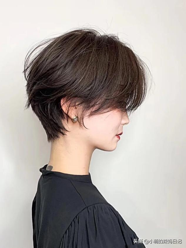 短发发型图片女减龄烫发？5款短烫发更适合你