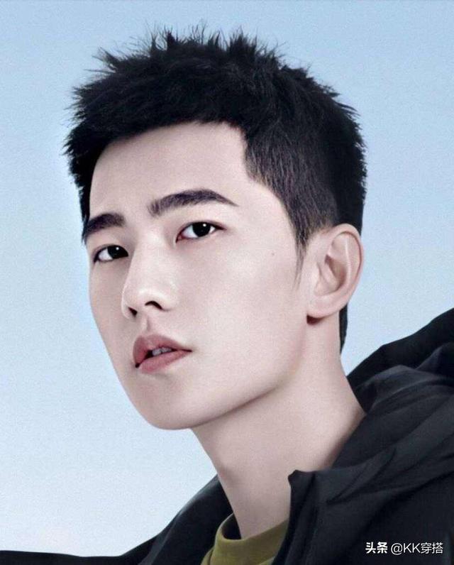 男生什么发型最好看？男生流行发型图片