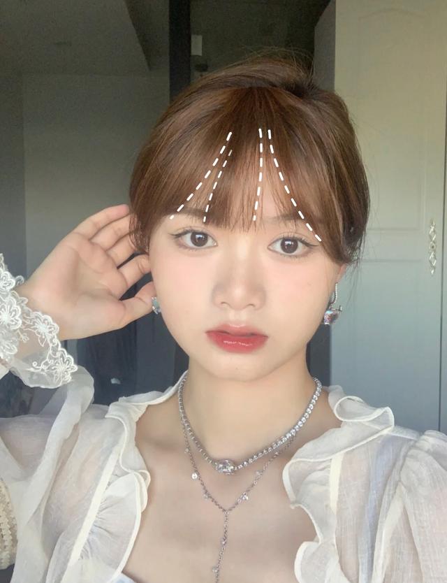 短头发发型图片女圆脸？4个要点让你减龄又显瘦