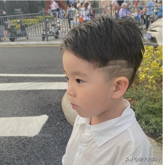 儿童发型设计男孩图片？小男孩发型简单又好看大全