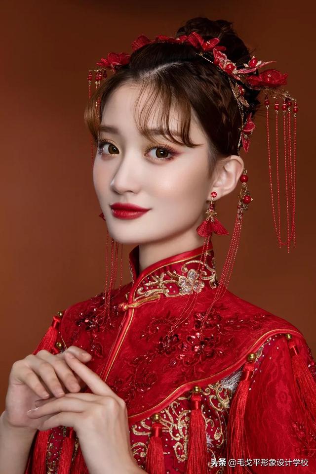 新娘妆容造型图片？18款绝美中式新娘造型