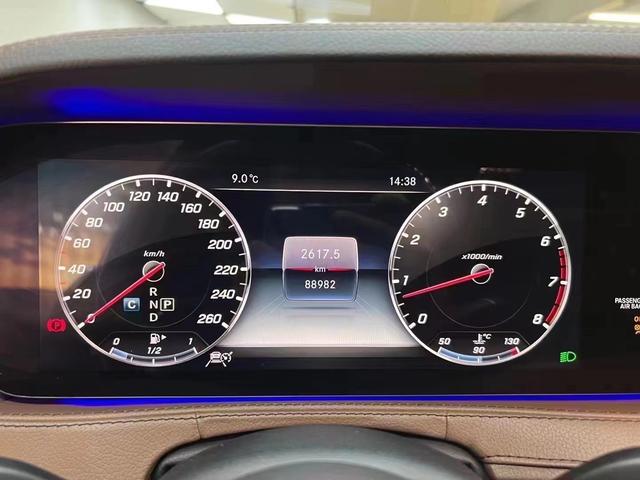 迈巴赫560报价及图片价格？奔驰迈巴赫s560价格及图片