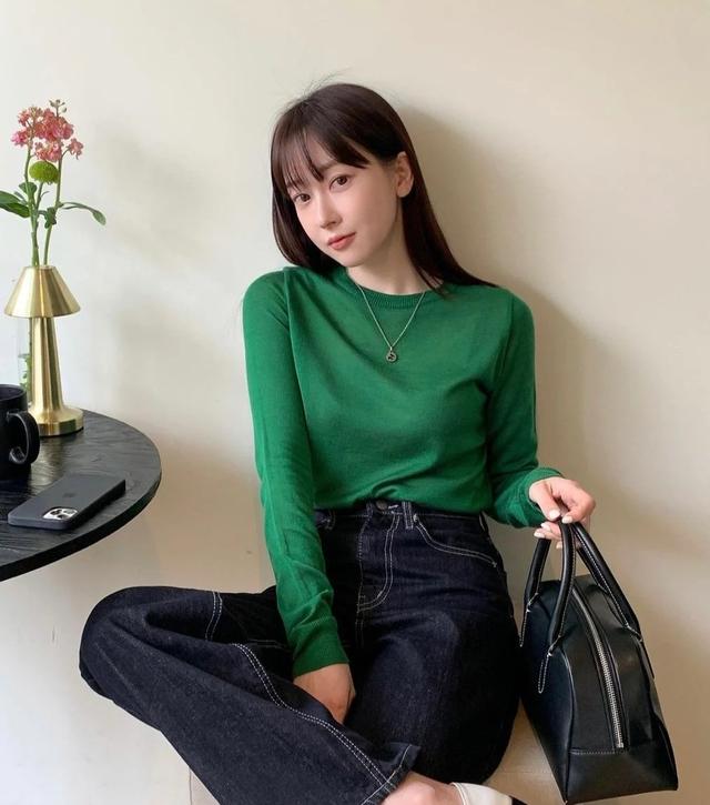春季时尚女装搭配？春天适合穿的衣服搭配