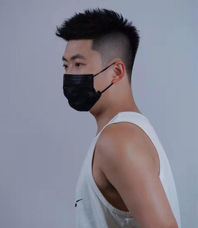 男生适合的发型图片大全？推荐6种精干的短发