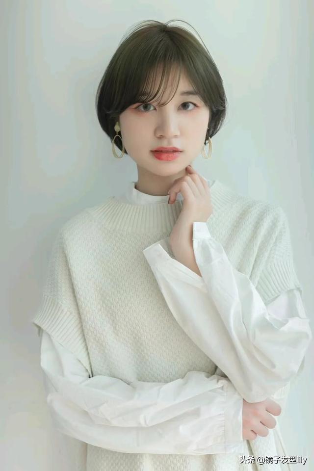 短头发发型图片女？15款很值得尝试