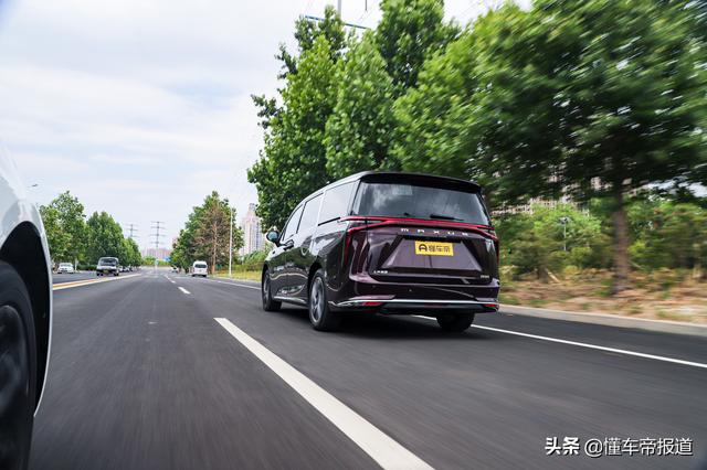 上汽大通g90七座图片价格？上汽大通MAXUS G90的性能介绍