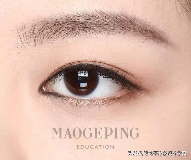 怎么样画好眼线才好看？详细新手眼线教程