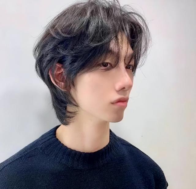 男生卷发发型图片大全？男生好看的烫发推荐