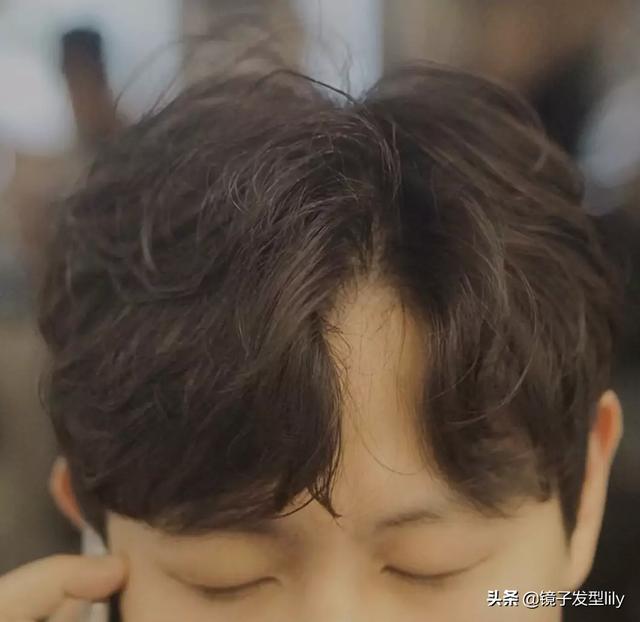 男士最新流行发型图片？2020新流行男士烫发18款