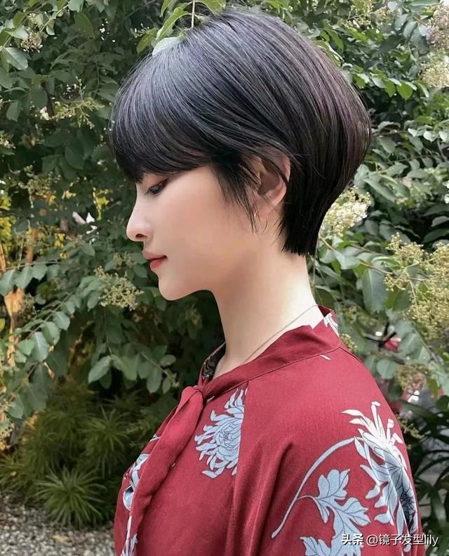 头发少的人适合做什么发型？最实用的3种发型
